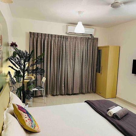 Sage : Private Studio Room In Koregaon Park ปูเน่ ภายนอก รูปภาพ